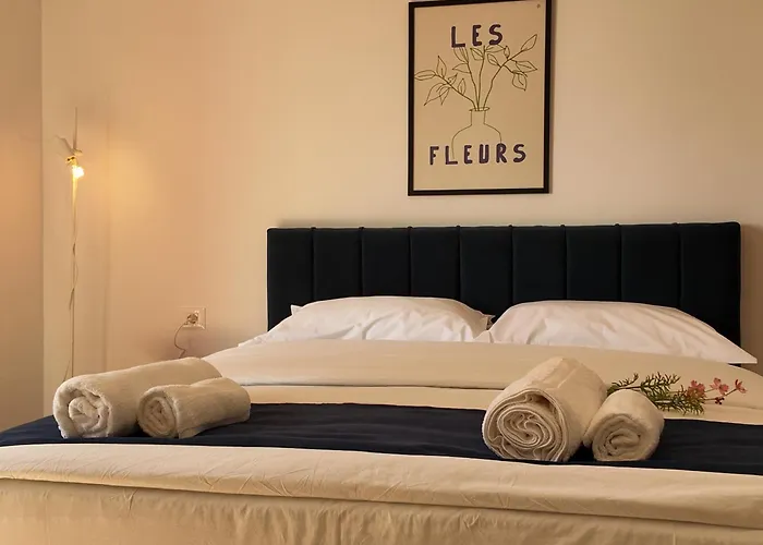 Bluemoon Retreat Szálloda Tirana